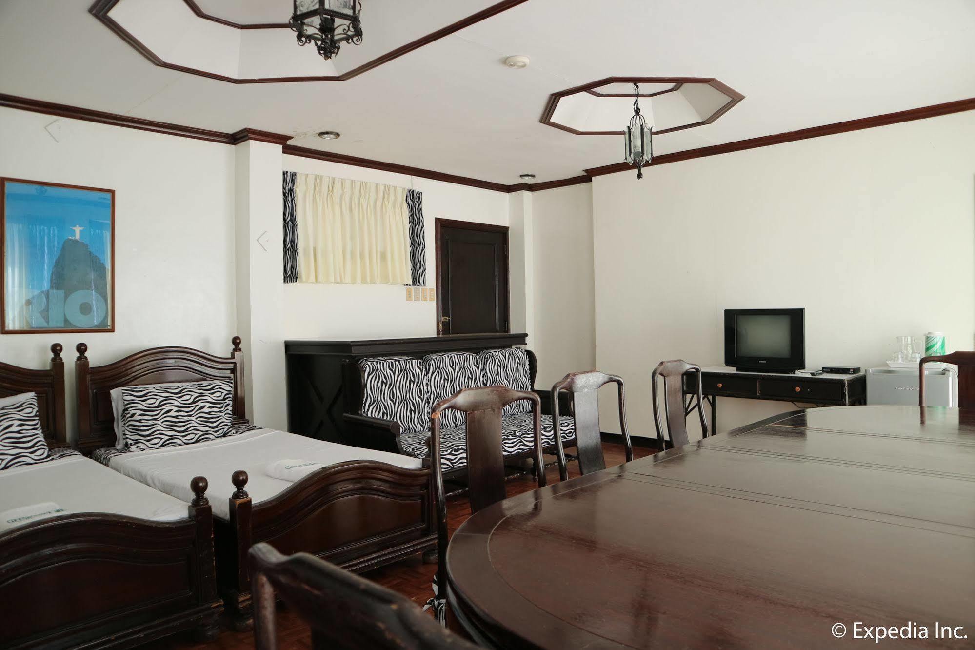 Residence Inn Tagaytay City Exterior photo